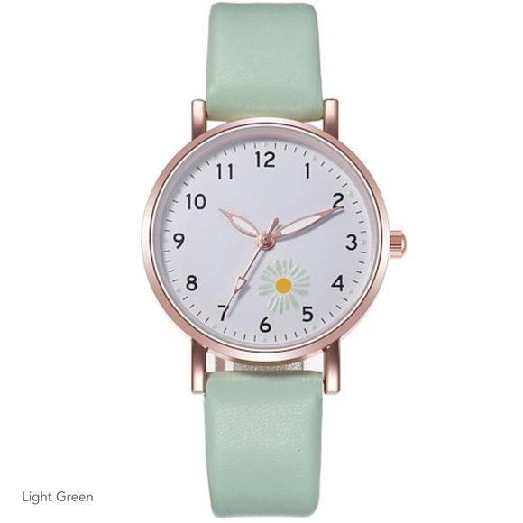 172. NEW| Women’s Floral Daisy Quartz Watch & Bracelet Set - Picture 3 of 4